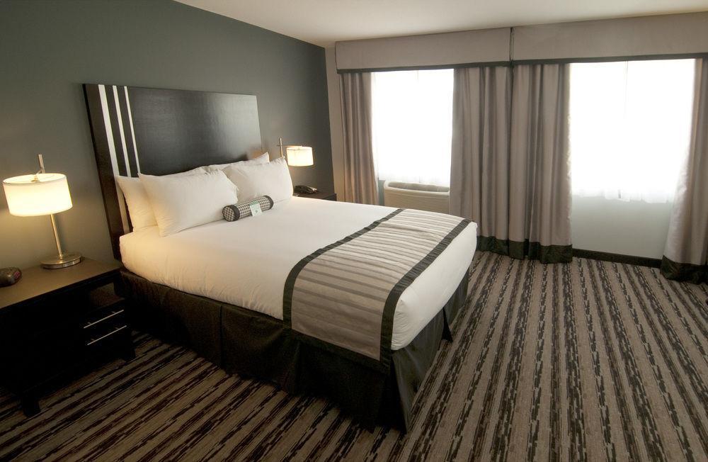 The View Hotel ฟอร์ตเซนต์เจมส์ ภายนอก รูปภาพ